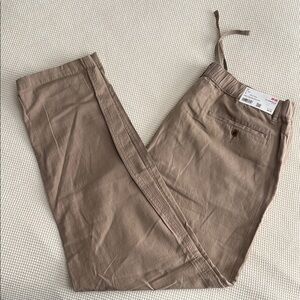 Uniqlo Tan Chinos Classic Flat-Front Design